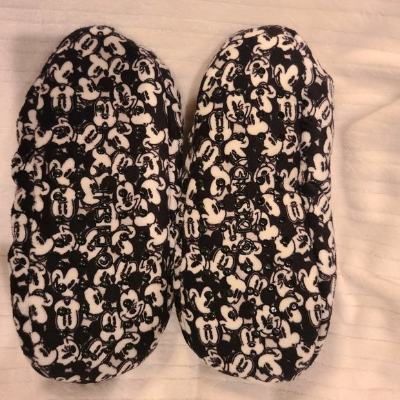 Disney NWOT Mickey Slippers - Picture 2 of 6